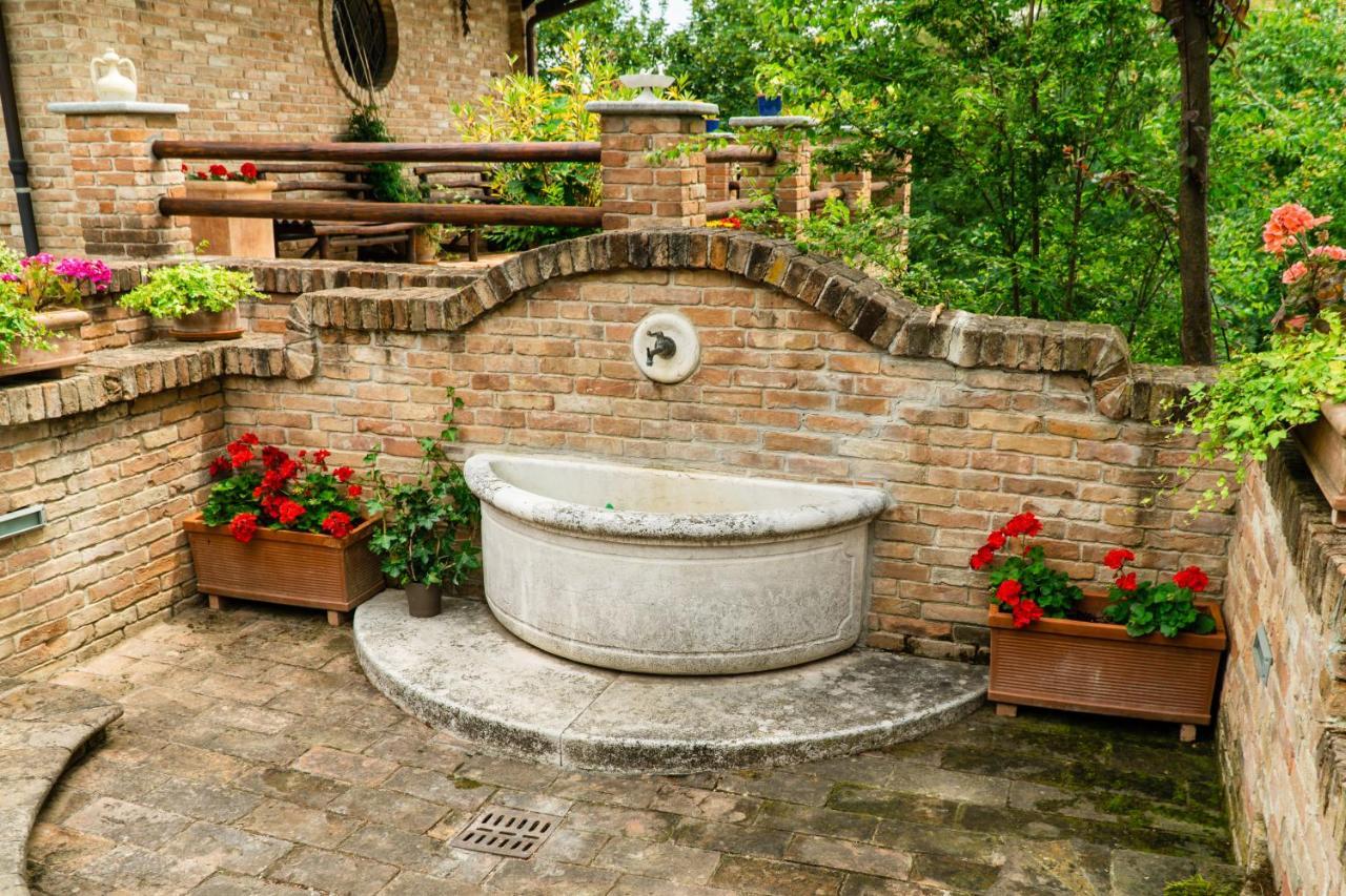 Agriturismo Relais "Il Bricco" Ница Монферато Екстериор снимка
