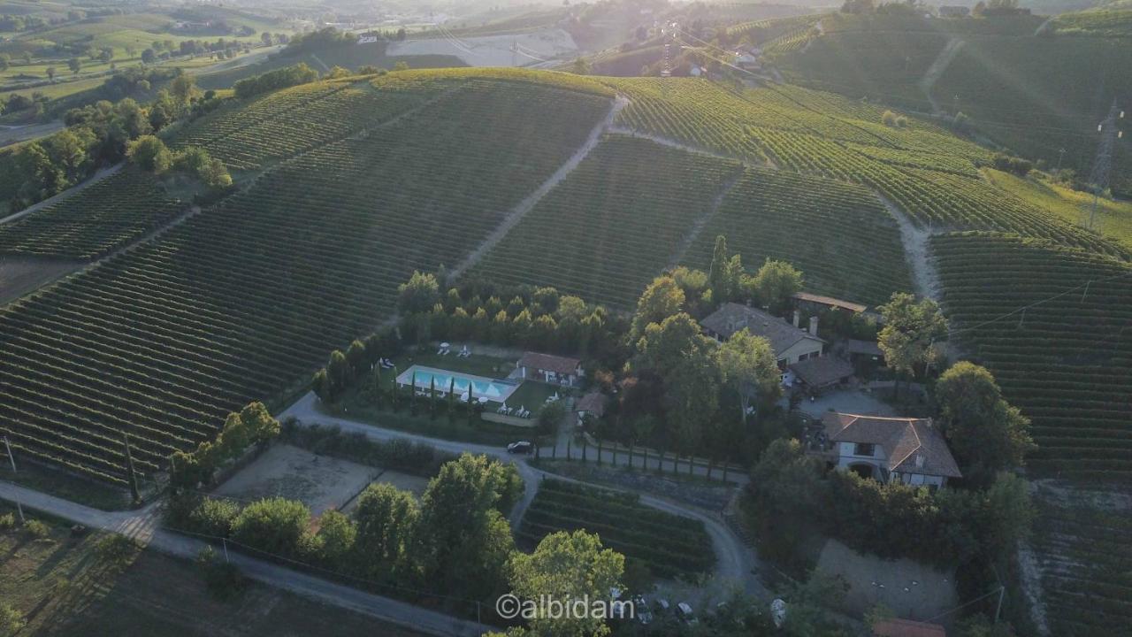 Agriturismo Relais "Il Bricco" Ница Монферато Екстериор снимка