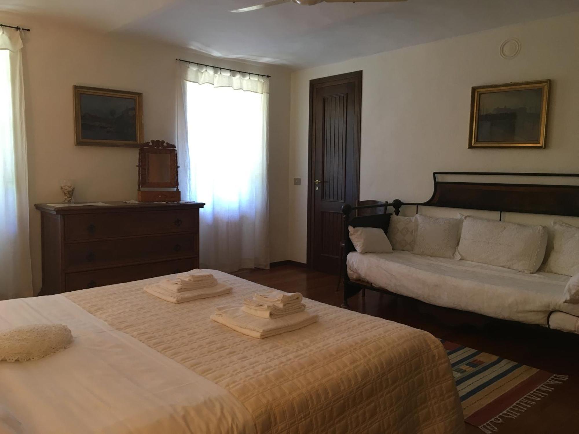 Agriturismo Relais "Il Bricco" Ница Монферато Стая снимка