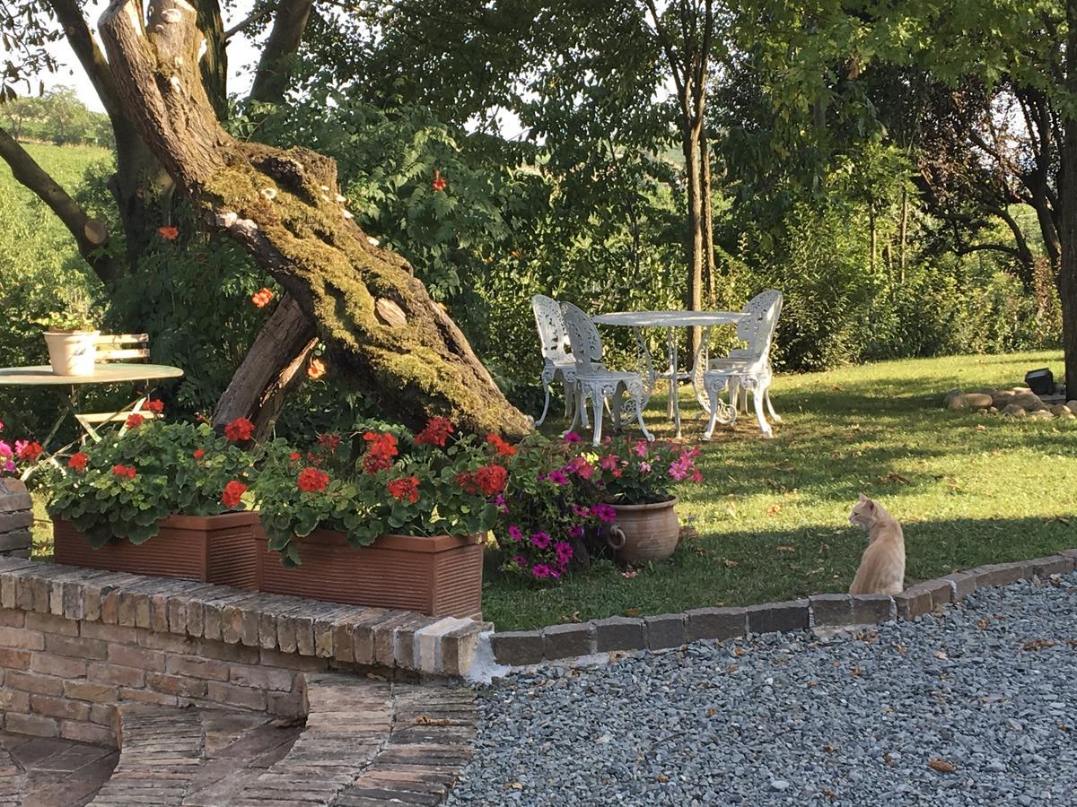 Agriturismo Relais "Il Bricco" Ница Монферато Екстериор снимка