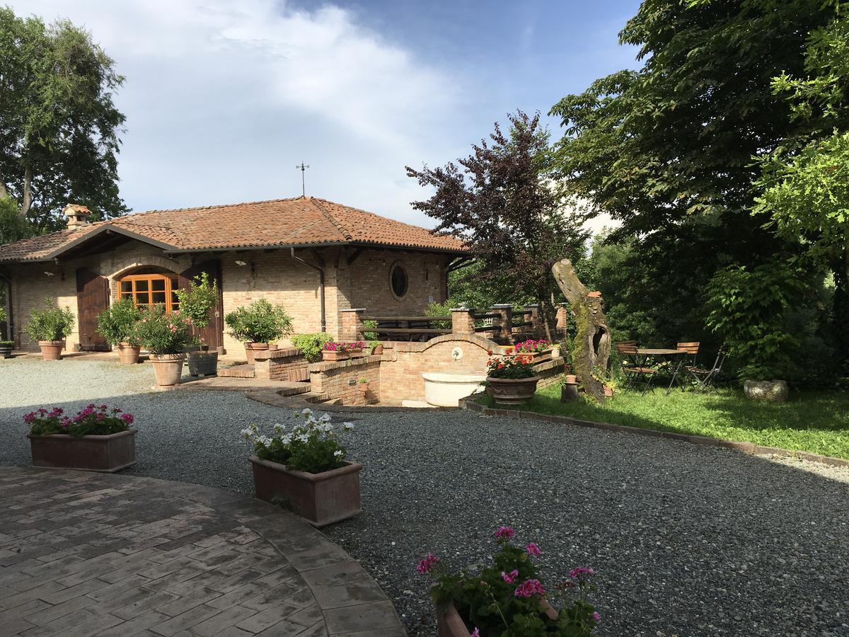 Agriturismo Relais "Il Bricco" Ница Монферато Екстериор снимка