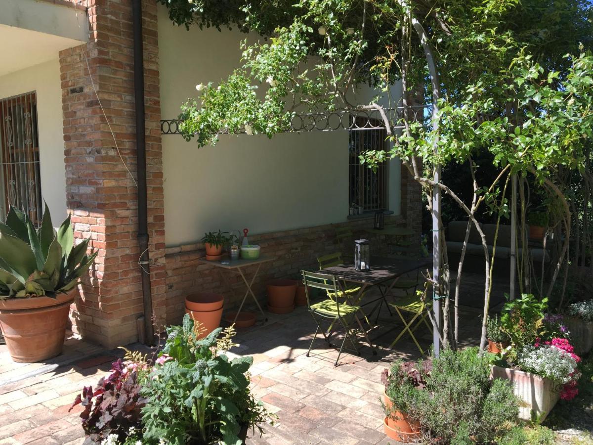 Agriturismo Relais "Il Bricco" Ница Монферато Екстериор снимка